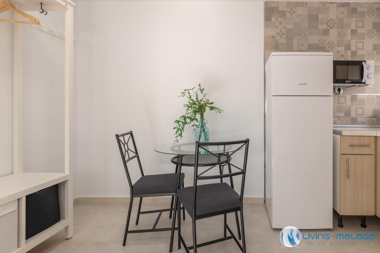 Living4Malaga Pedregalejo Beach ภายนอก รูปภาพ
